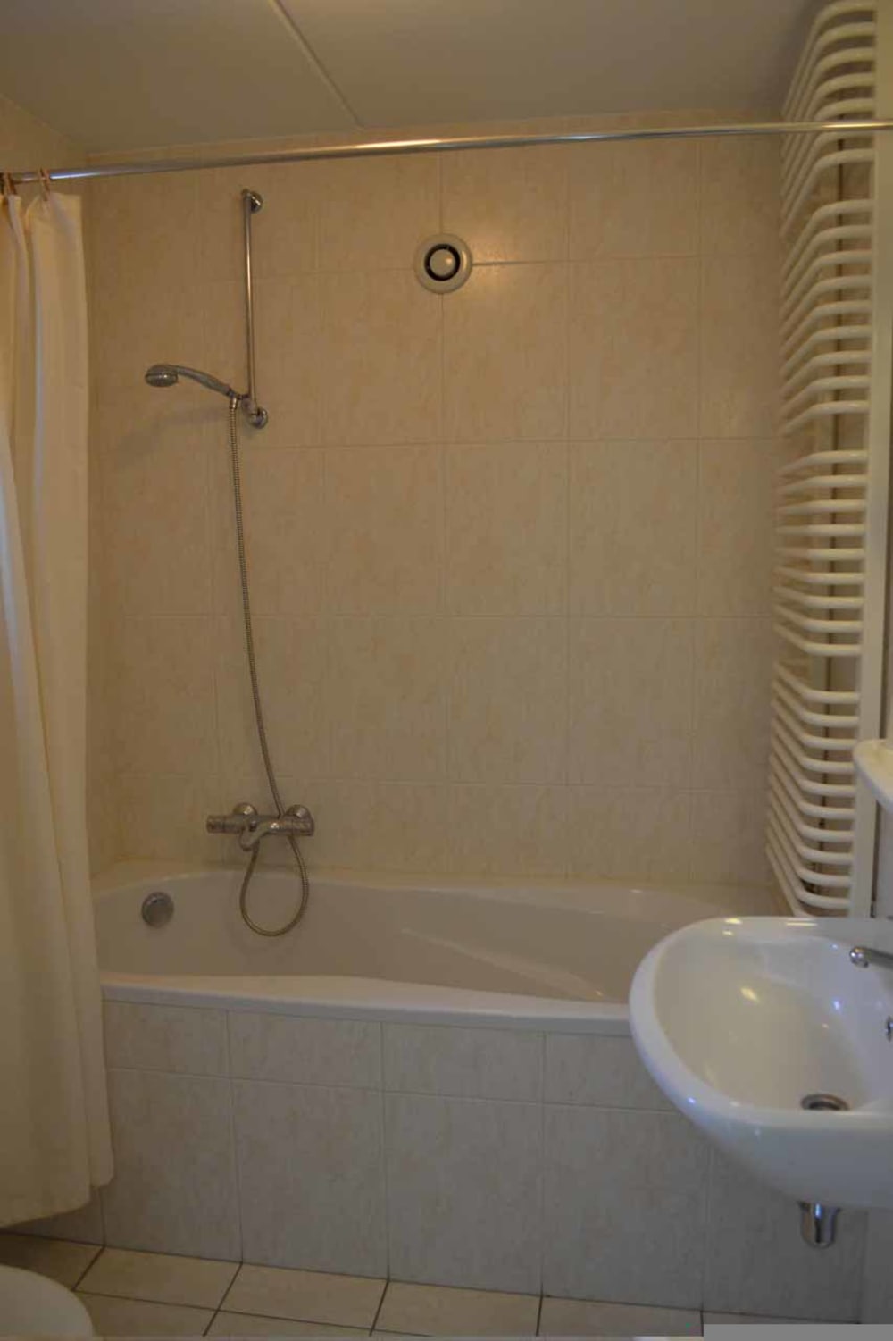 Tjasker 74 badkamer.jpg