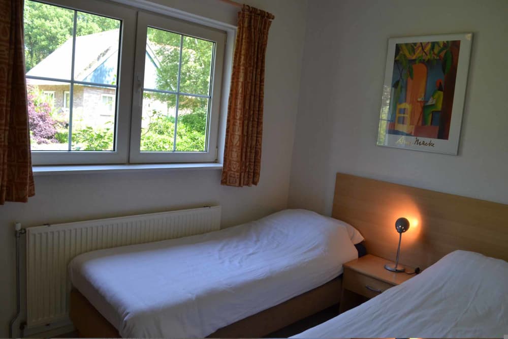 Tjasker 74 slaapkamer beneden.jpg