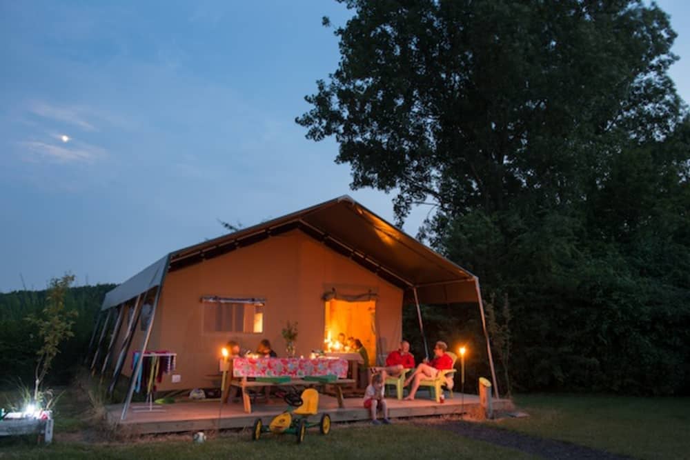 LR - Kamperhoek -Safaritent-kampvuur