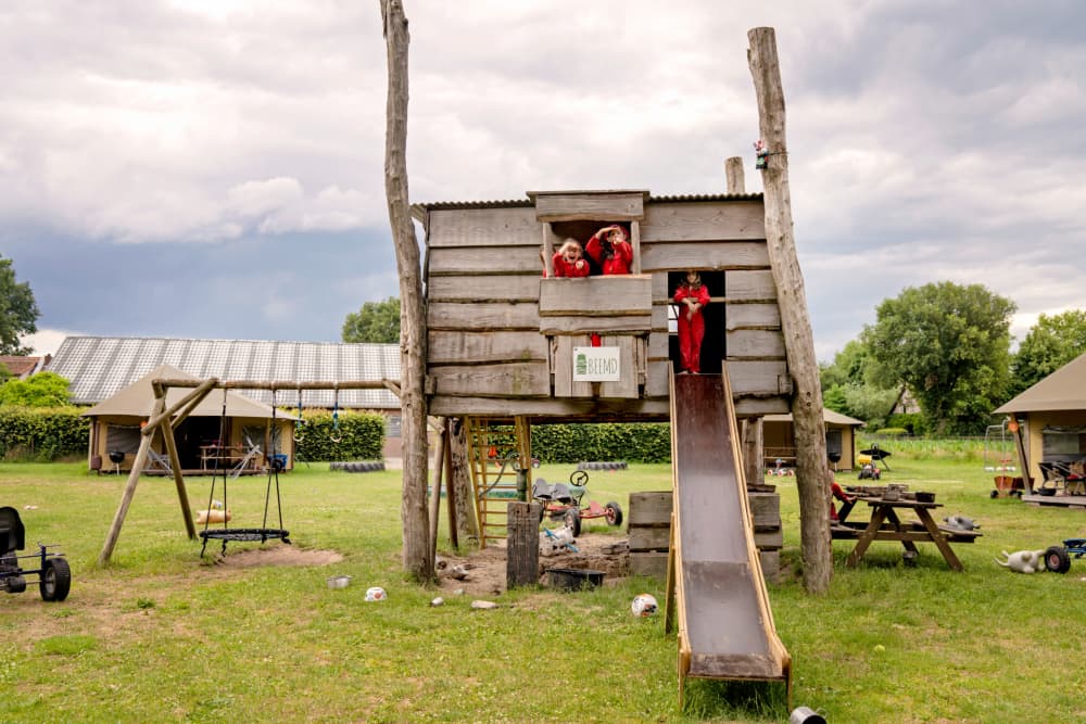 FarmCamps Op de Beemd kinderen speelhuit boomh