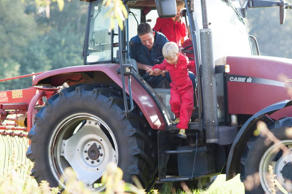 FarmCamps Op de Beemd Noord-Brabant  tractor r