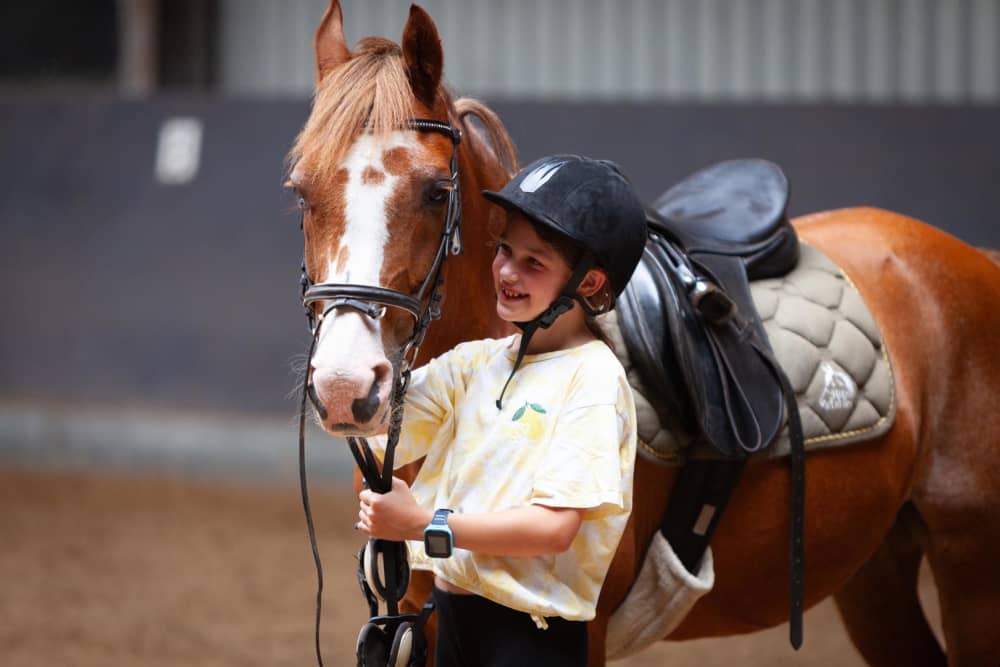 FarmCamps Holzik Stables Overijssel meisje met