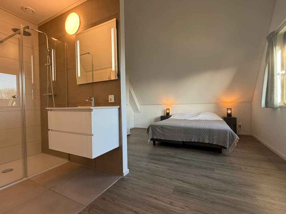 d4b73235-4a67-4dc3-b034-61a0b9b29f93