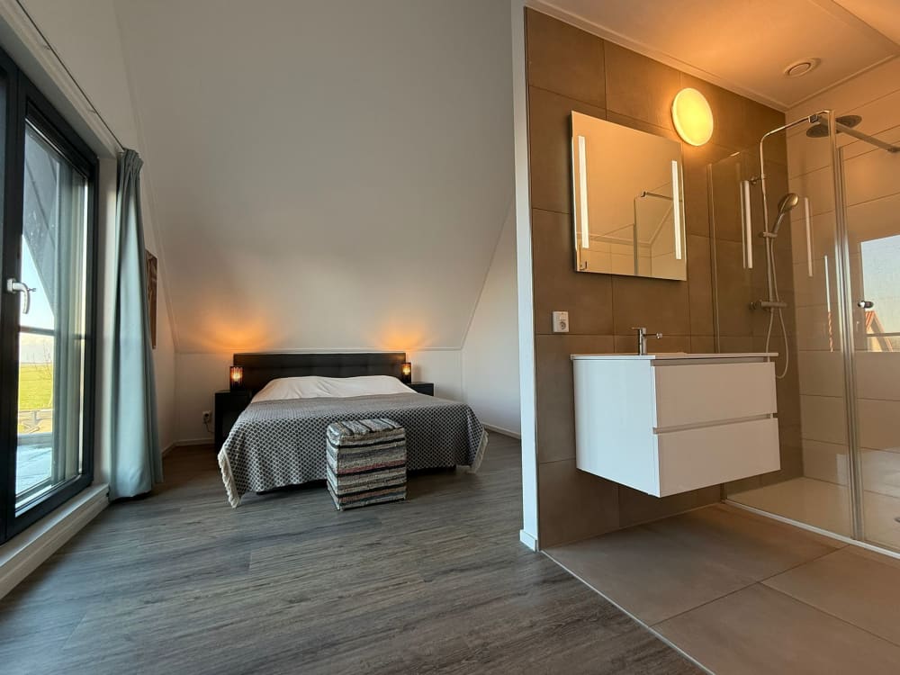 611a1b38-671d-494f-ae87-84c71409d1ac