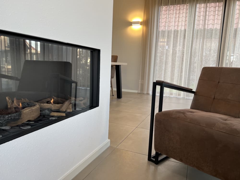 79AA524D-D43D-4409-A654-D735BB92D3EC