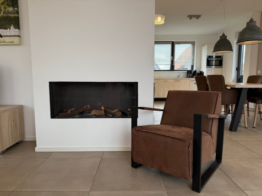 8cd3420e-f2cc-403a-92cb-386cce31e235