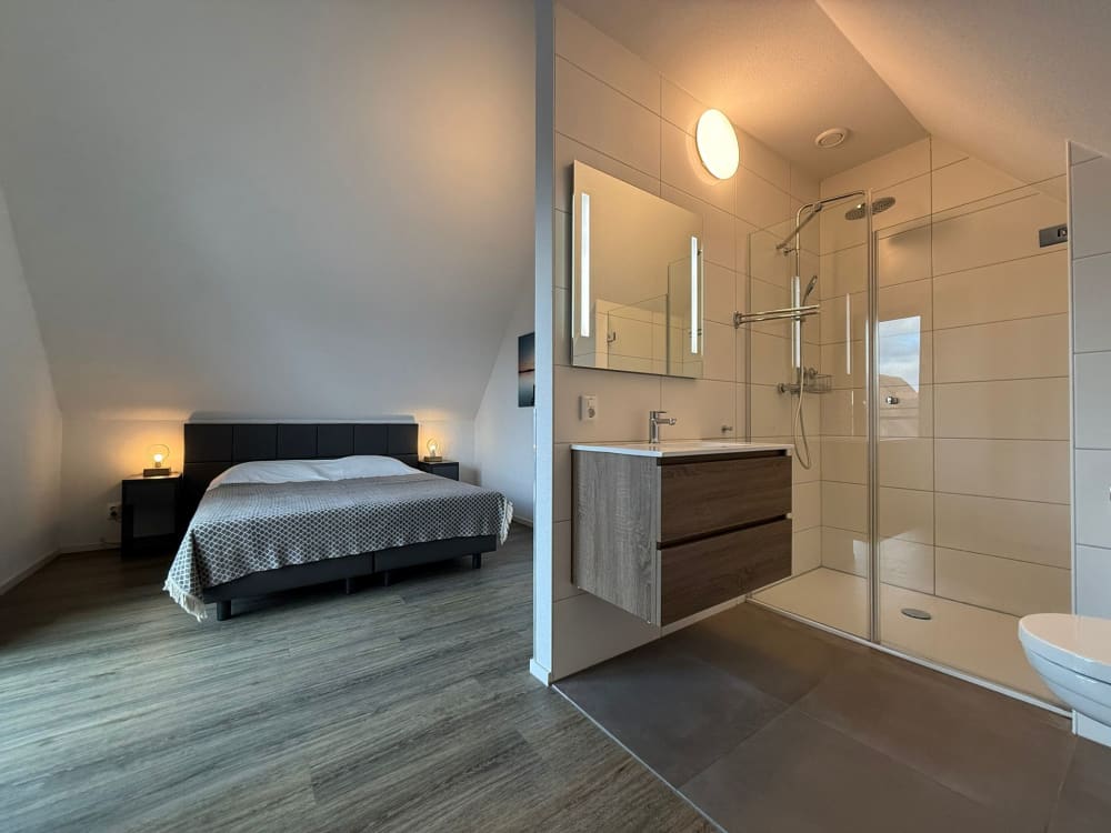 c3de3e3e-06de-4b5f-b40f-2b69ff0ae6bd