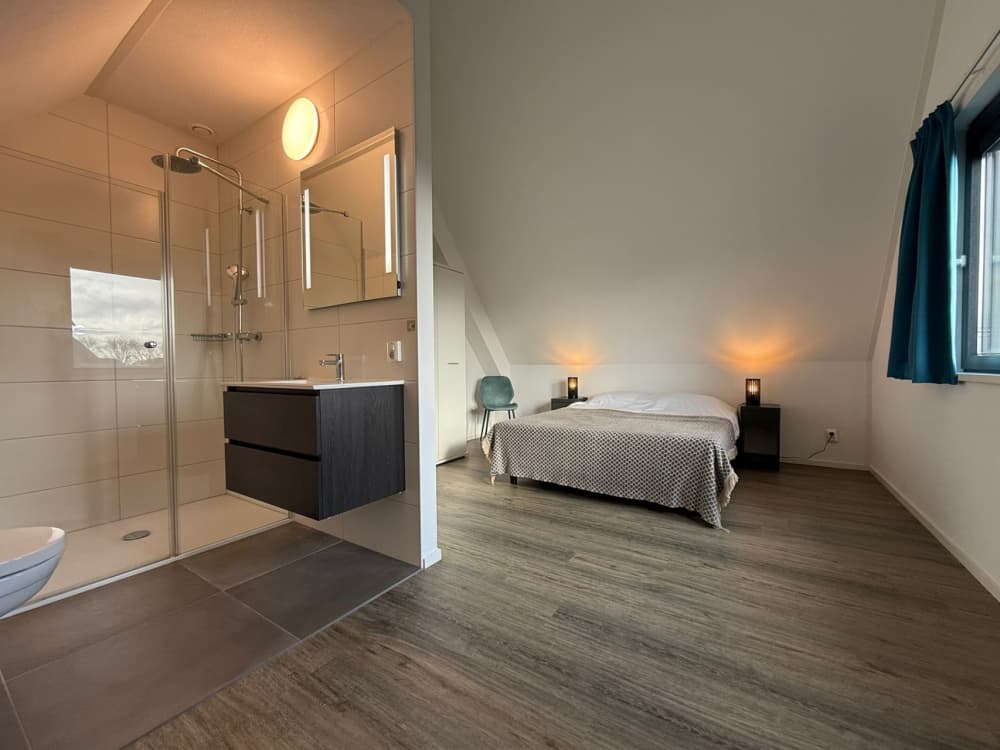 174d1449-8c1d-4fe0-8128-2408901c0d95