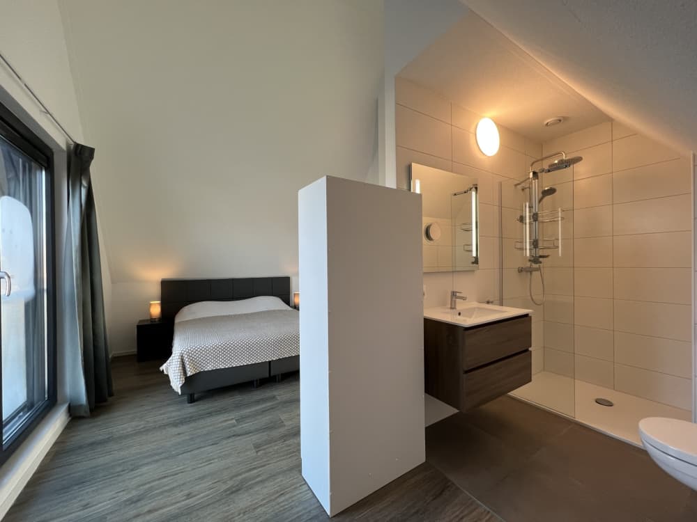 4A114025-F010-4A4A-BC4D-8BCE7F1FA257