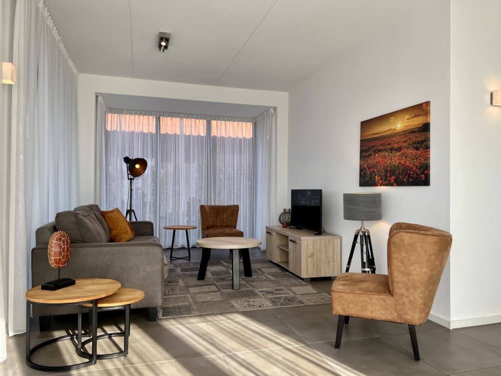 ABDC42E1-8B12-4F9C-8DF0-5BC70D60C3C9