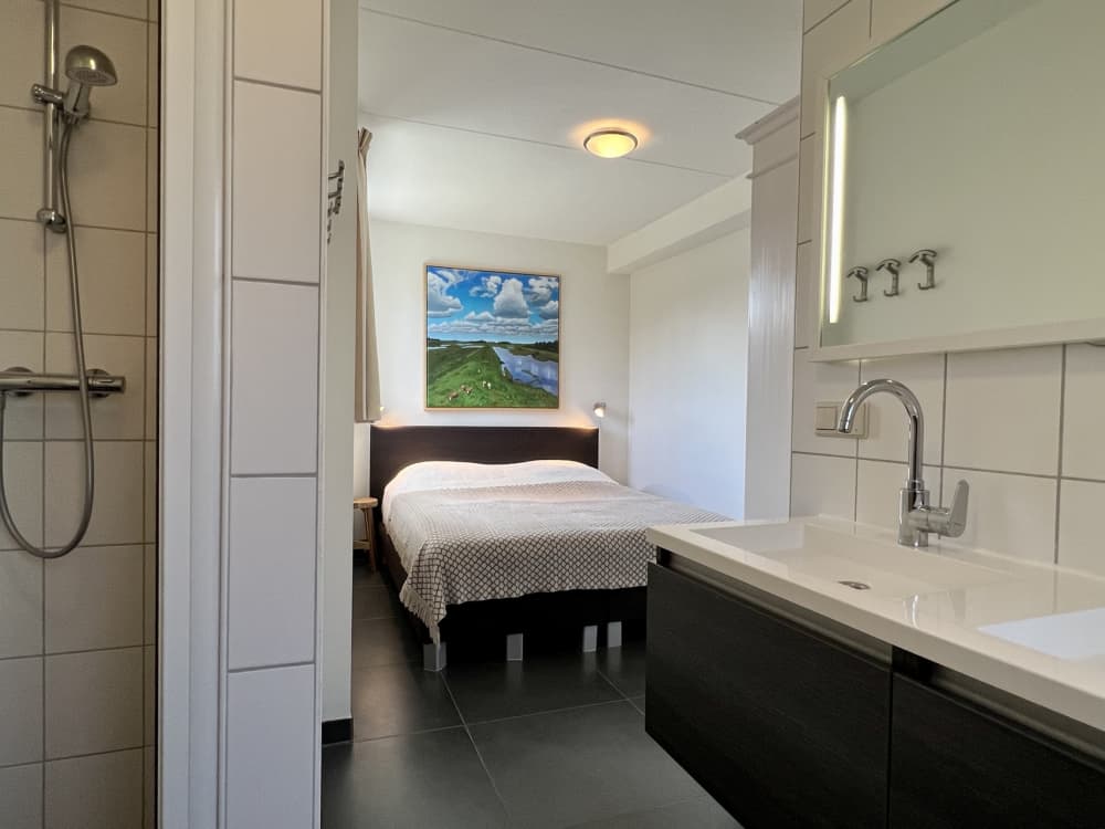 8532EFF1-6F54-4189-9F82-F7C86240FD99