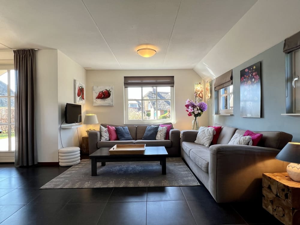 7D0B7F9B-DA46-441D-BA8B-3BBB0F4F53E3