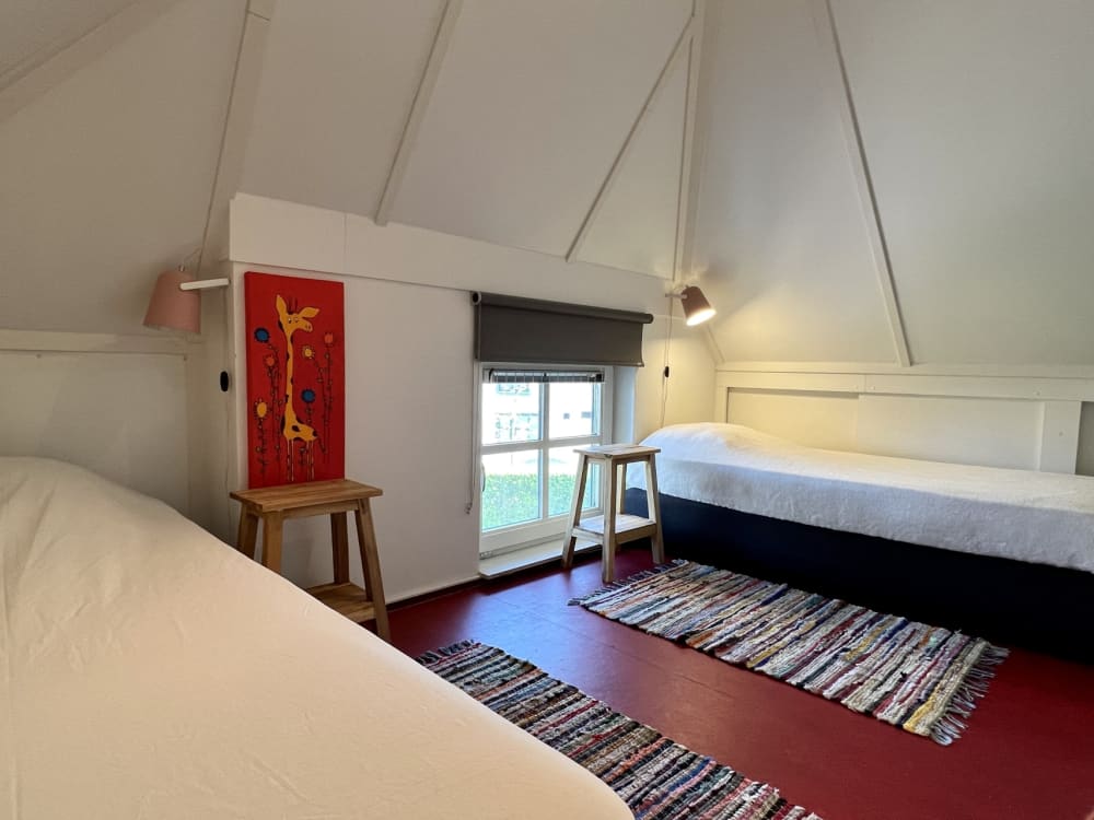 6CFD5F34-0A66-4C0A-846B-4D104CC6D0A4