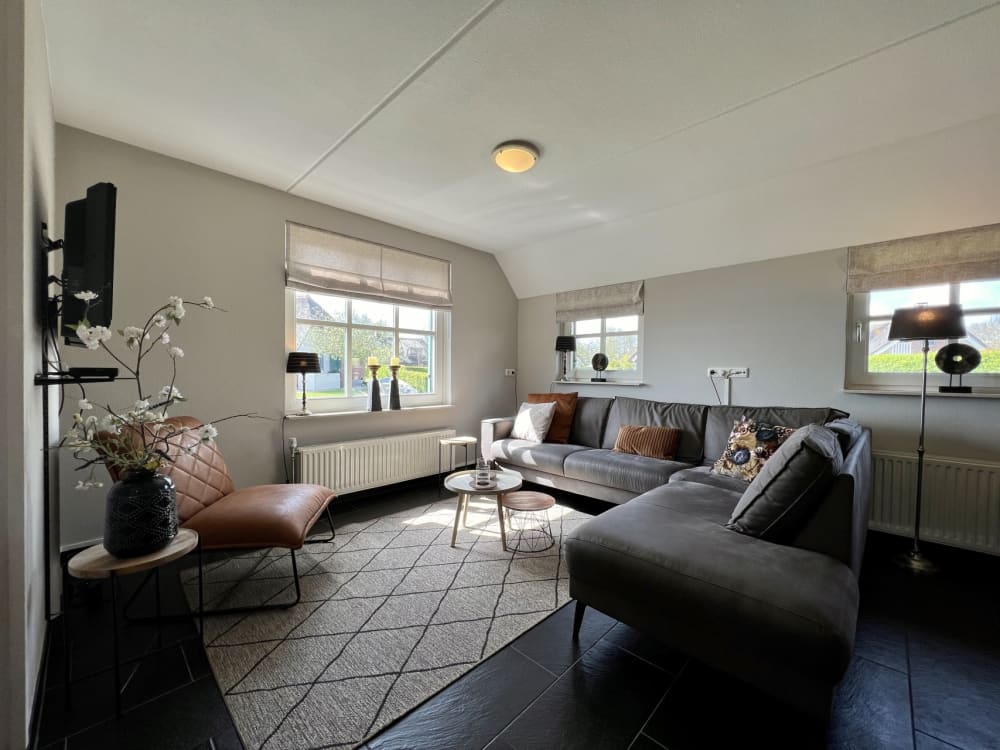 0EEBE8C1-9BD1-47FA-B0E3-B990B5AA4561