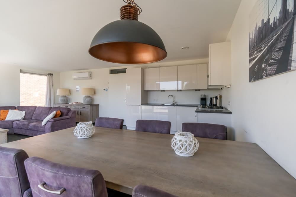 New 6. Marinapark Oude-Tonge - Kreek 6 eethoek