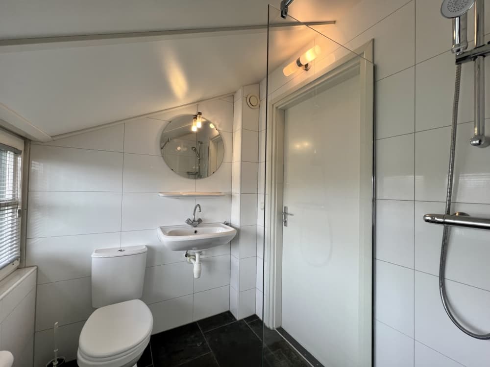 2BFFF211-CD5D-4777-8C4F-F64D209320A8