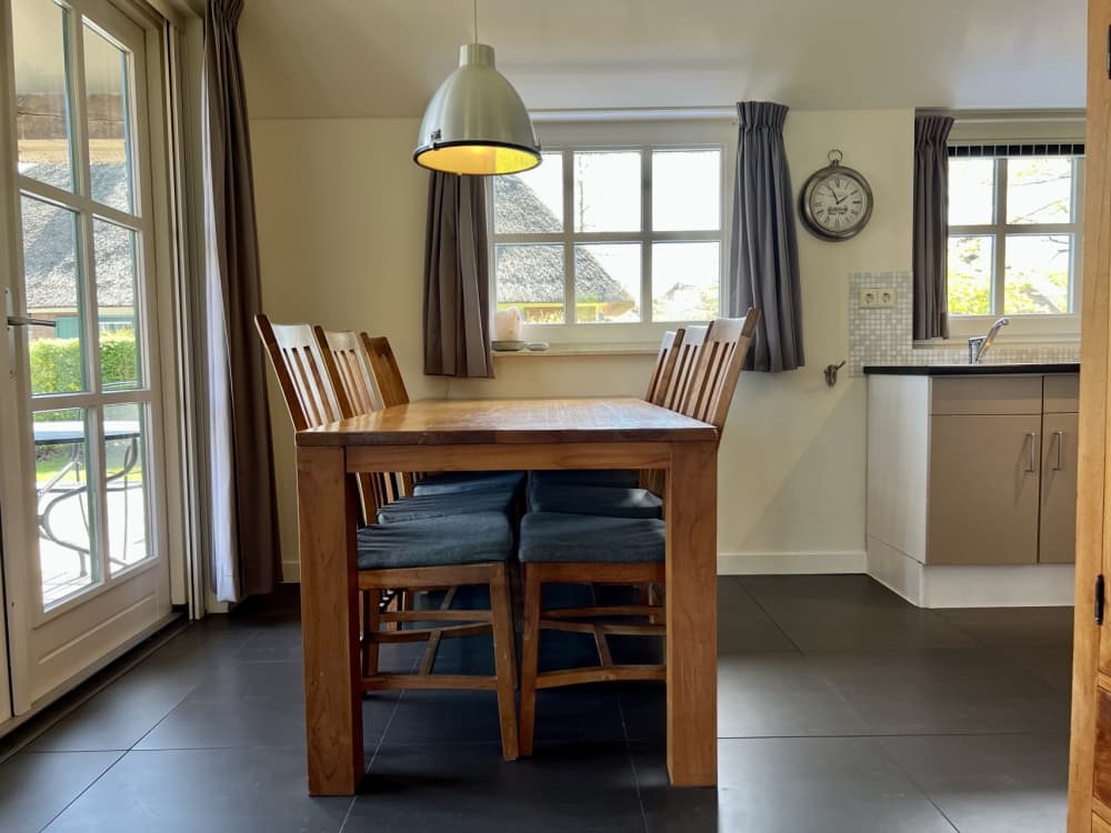 DBBC2A8A-720B-41AC-8109-5E4679AC7D3A