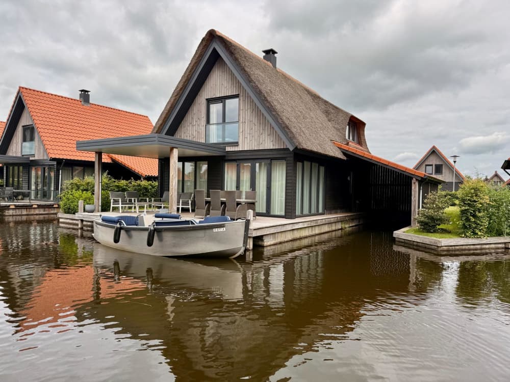 Buitenzijde voorkant villa 10
