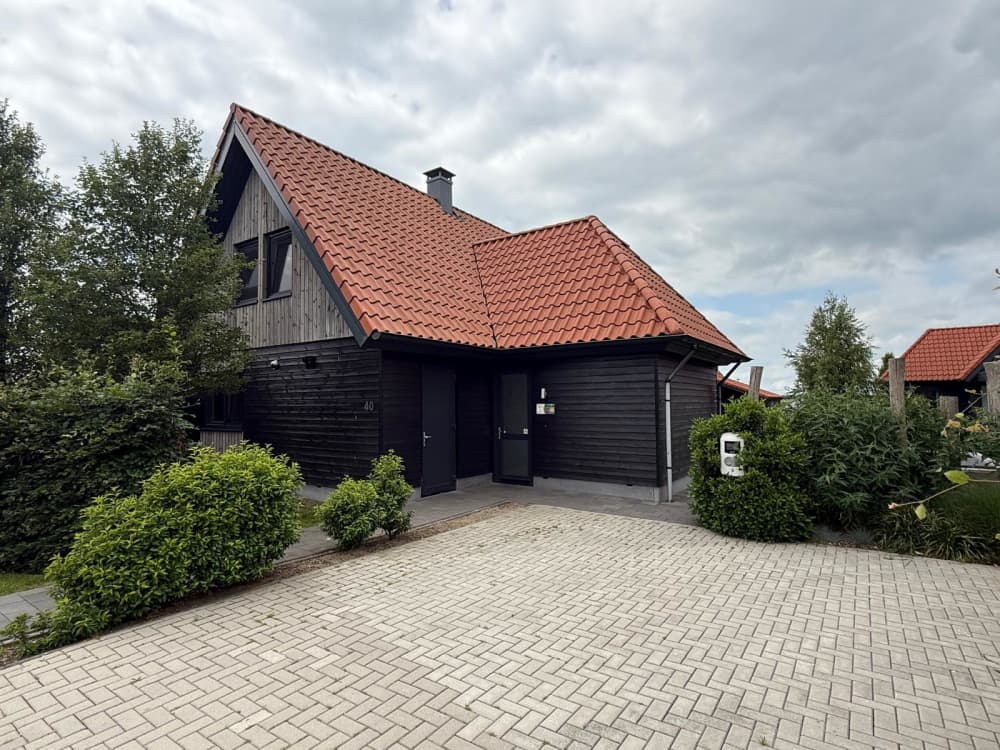 a04de421-6d89-48e9-802