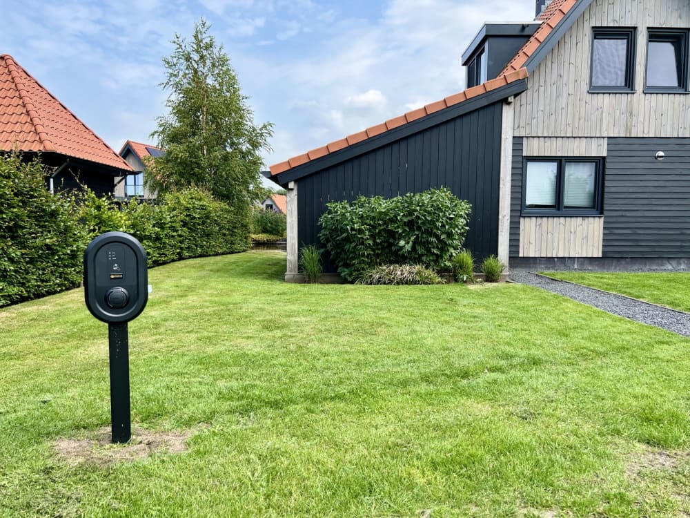 06F9D53C-CFB4-4AF4-9372-A5E3EAA0085D