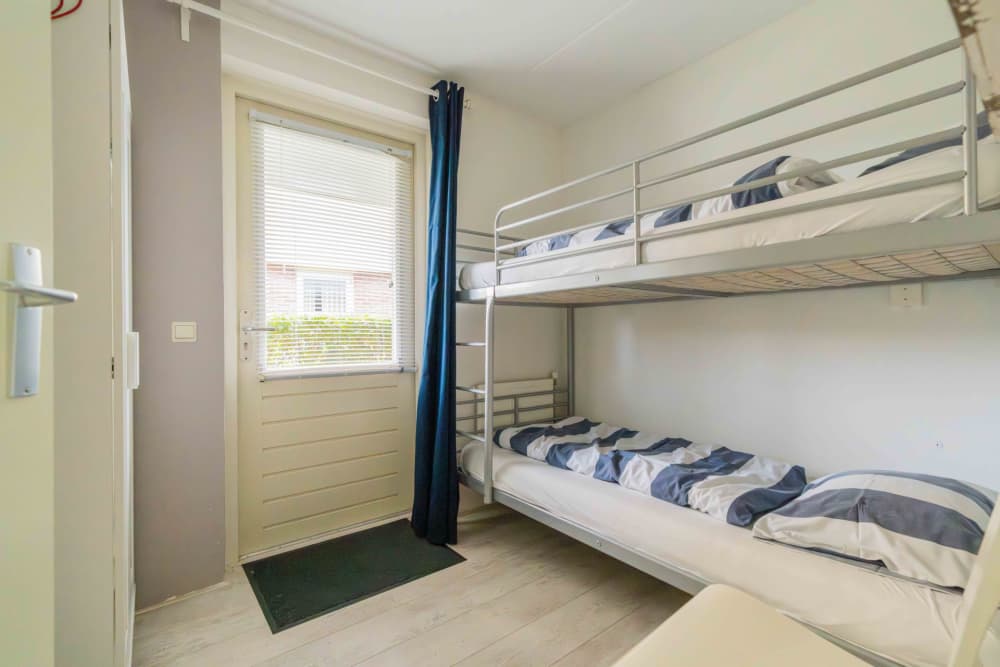 Foto 15, Suisendijk 14-57 middenslaapkamer