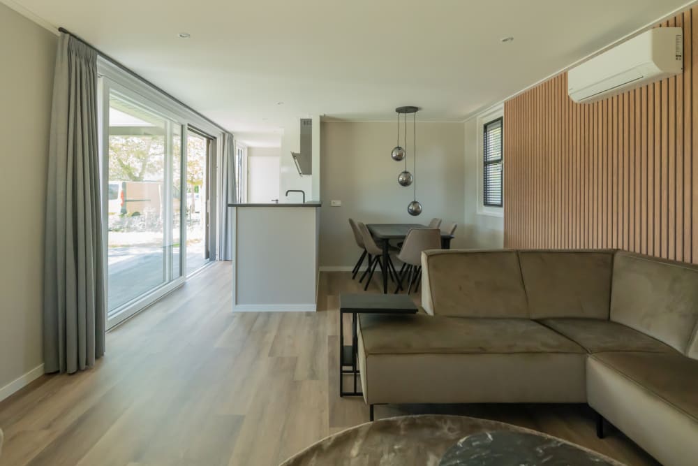 Foto 5, keuken met eettafel