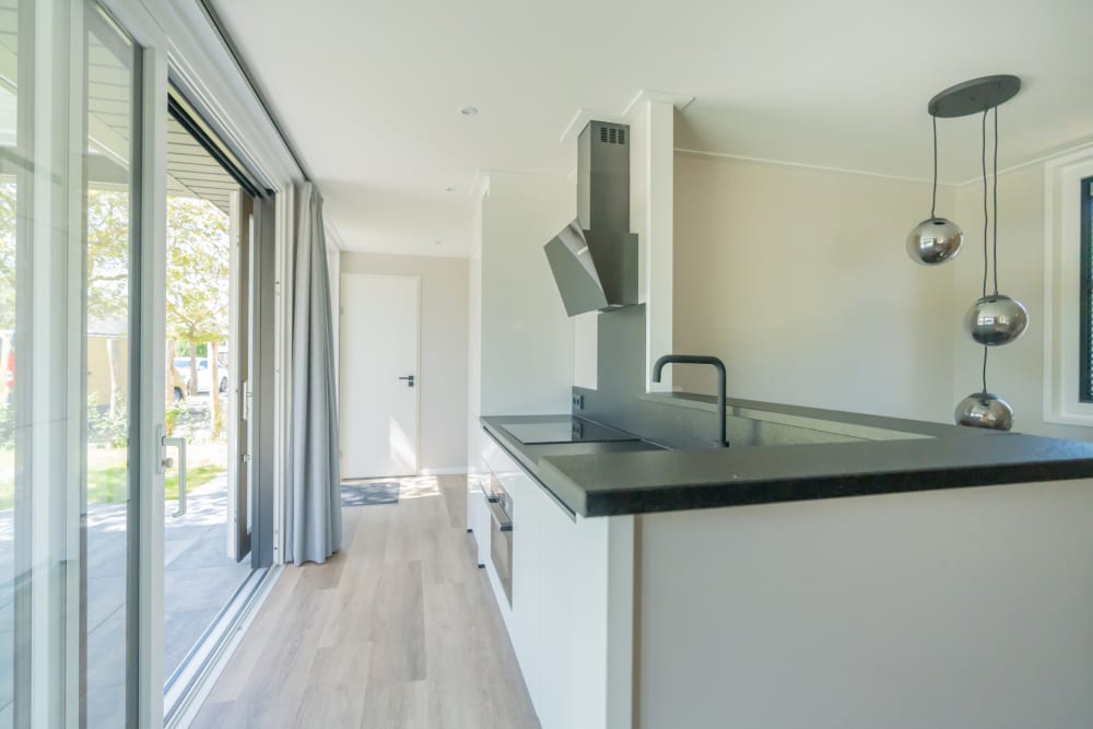 Foto 6, keuken met gang