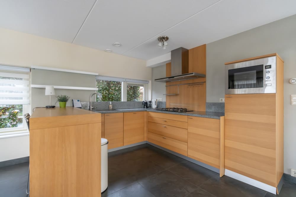 6. Marinapark Oude-Tonge, Kreek 18, keuken