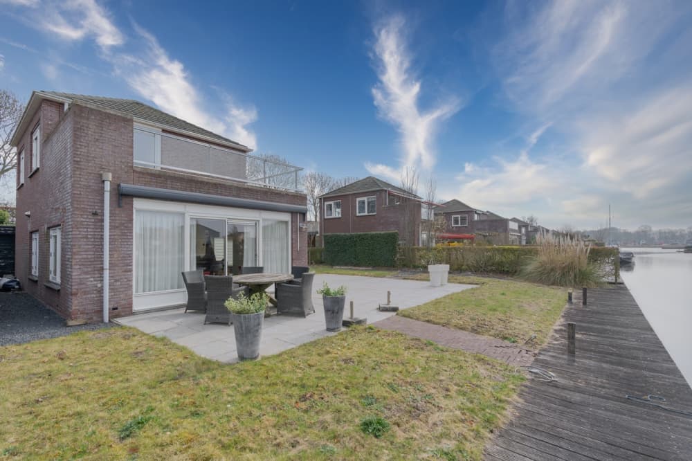 13. Marinapark Oude-Tonge, Kreek 18, tuin I