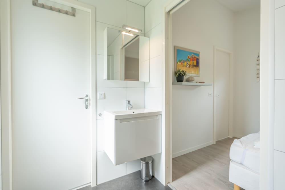 8. Duinpark Westerschouwen - Chalet 33 - badkamer wastafelmeubel