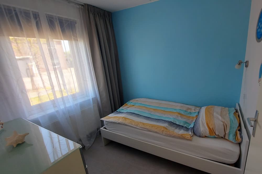 10. Marinapark Oude-Tonge - Zuidvlije 84 - 2e slaapkamer NEW