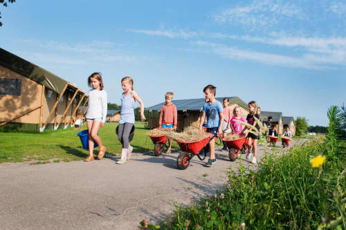 FarmCamps De Smulhoeve Noord-Brabant voer hale