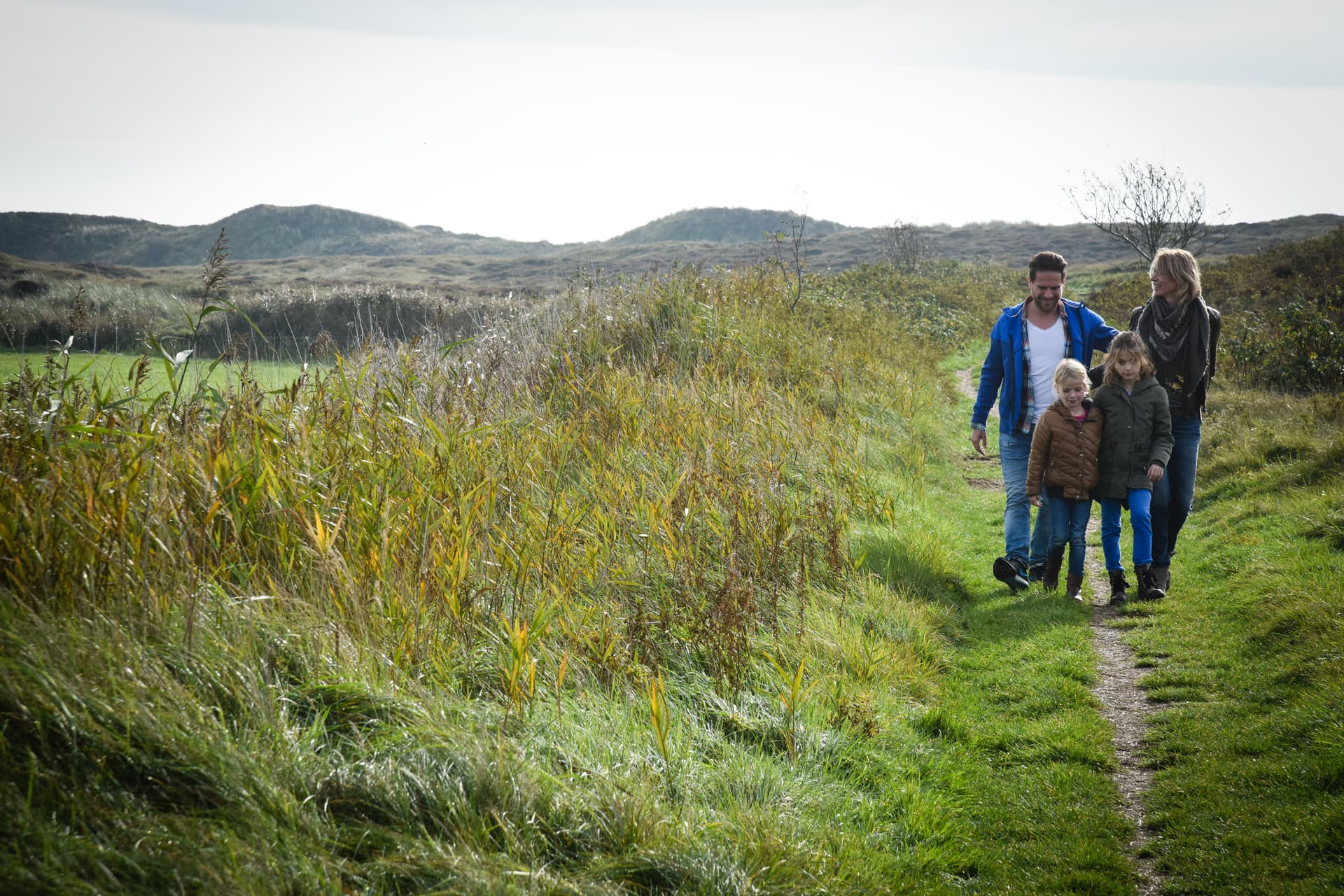 Gezin-Wandelen-Duin-Loodsmansduin-De-Krim-Texel