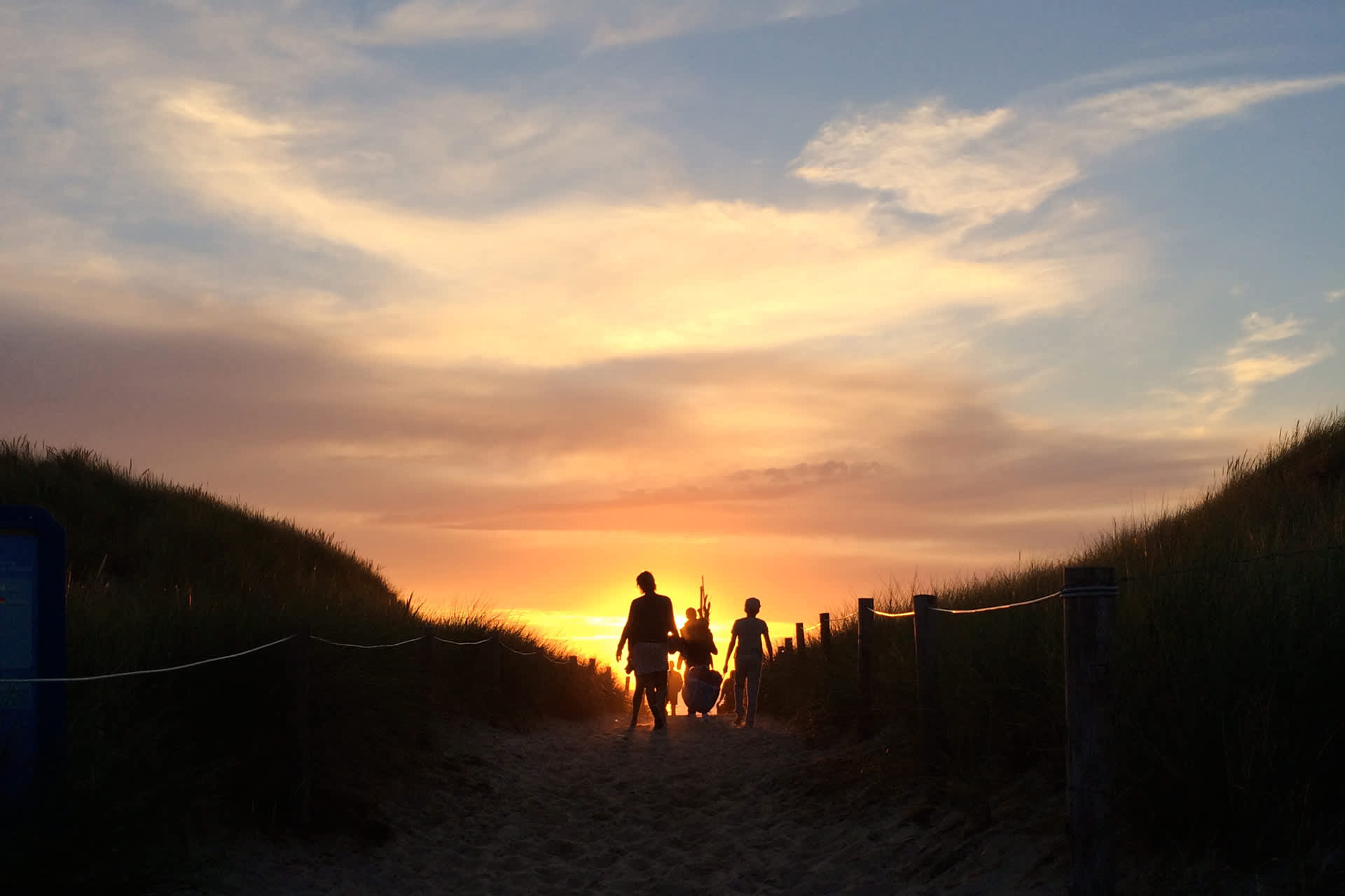 Sonnenuntergang in den Dünen