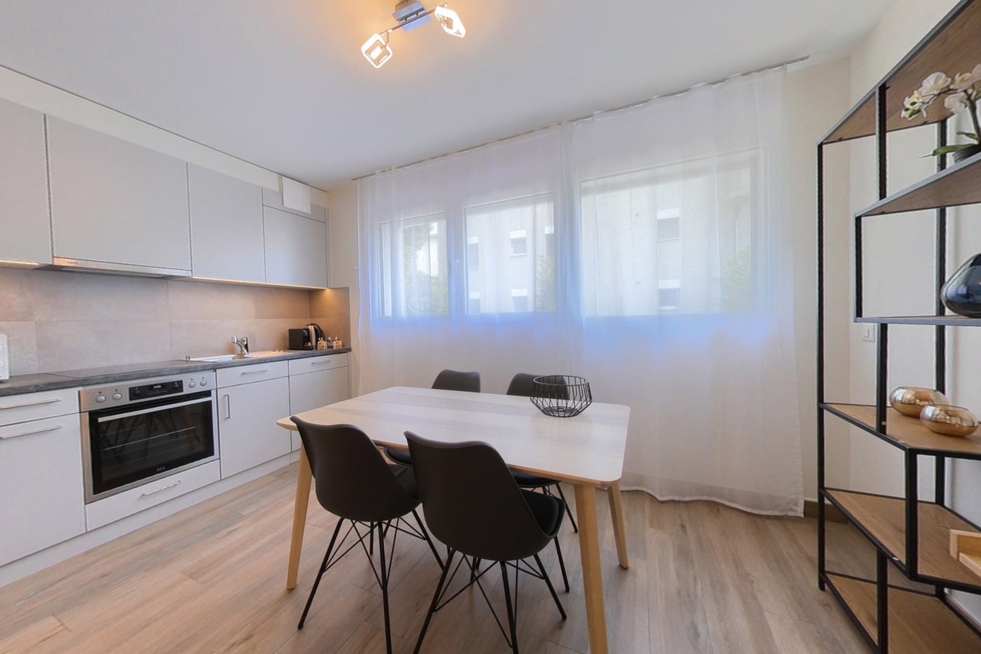Kitchen - Dining
