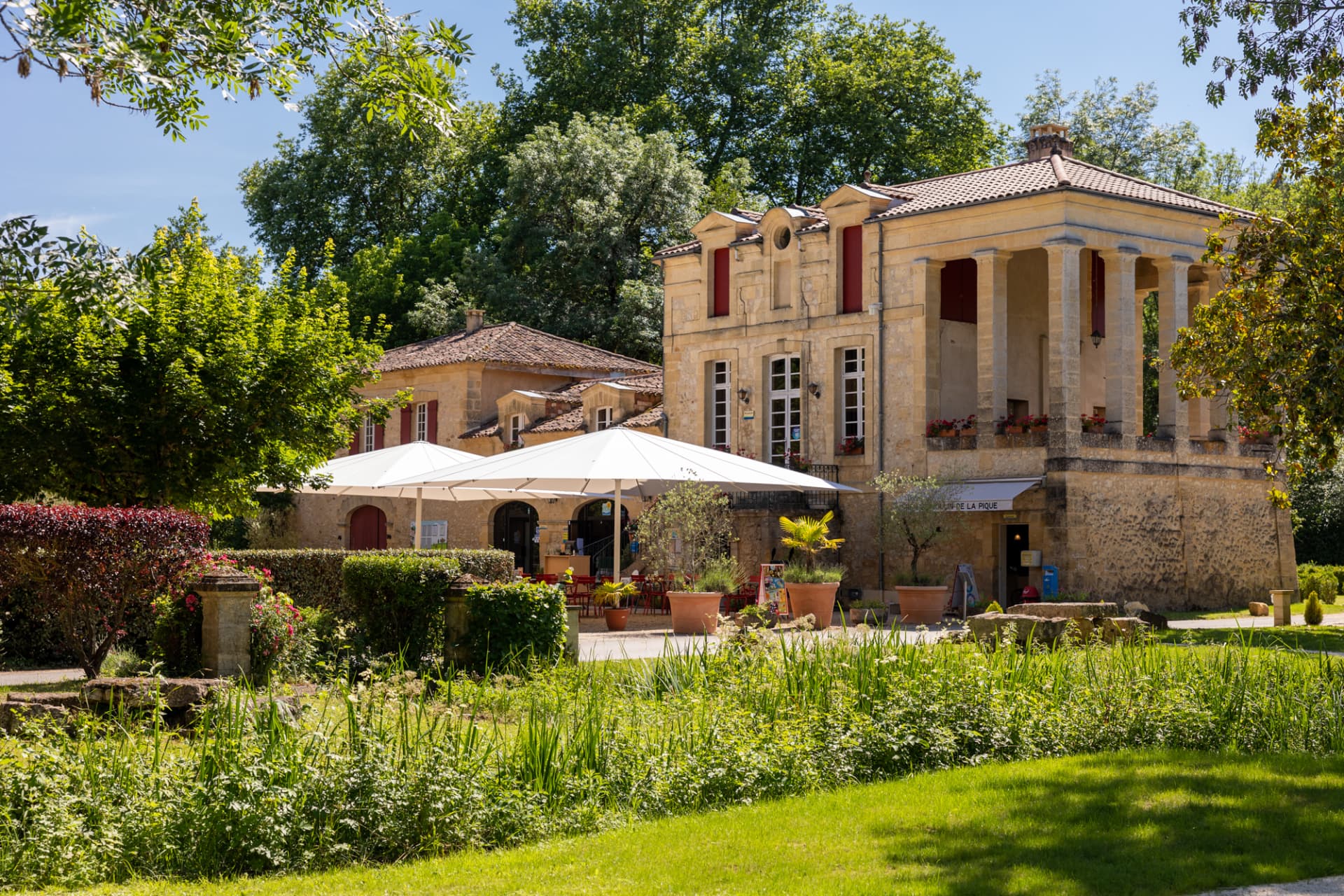 RCN-le-Moulin-de-la-Pique-dordogne-hoofdgebouw