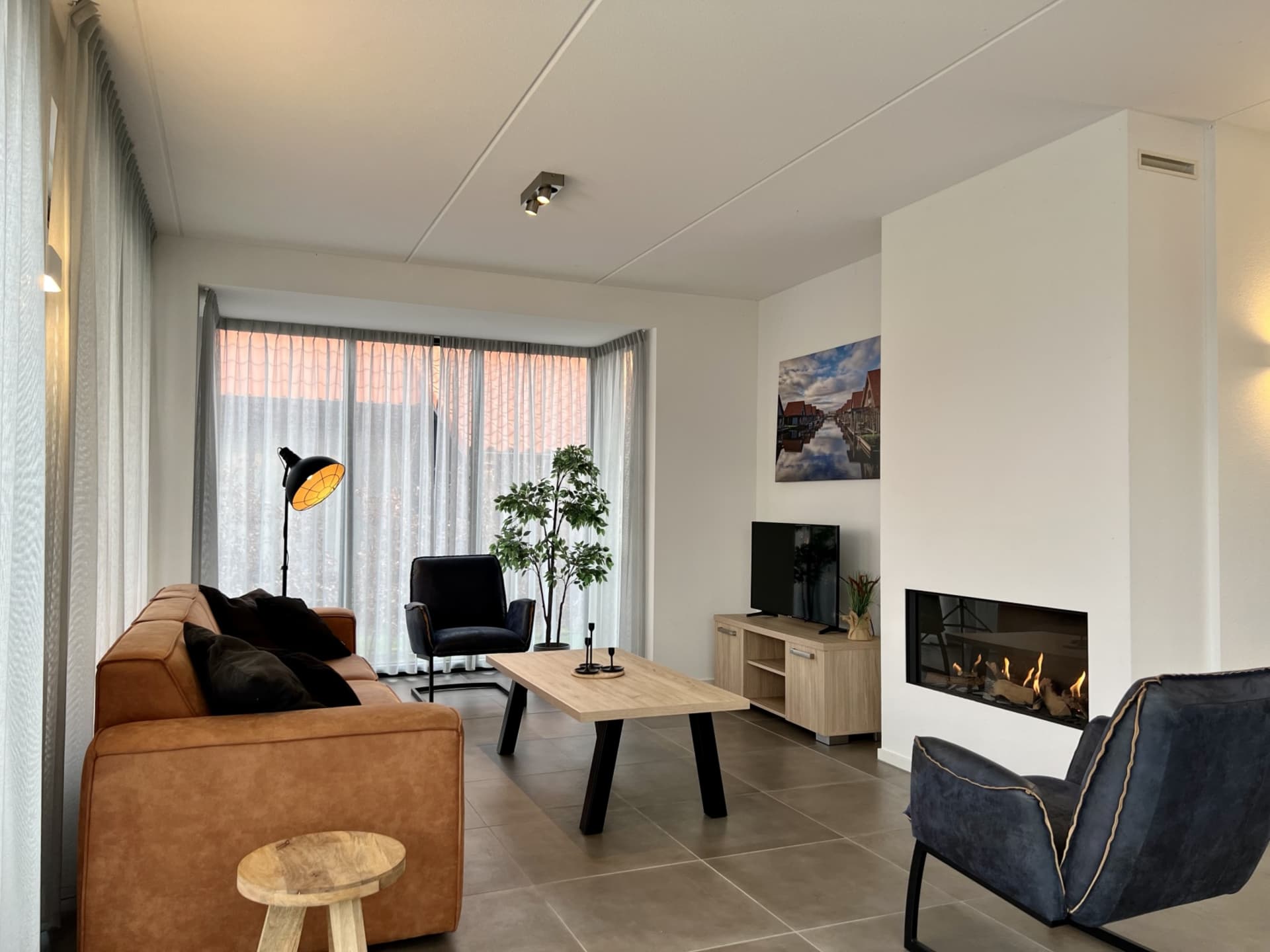 49F684C4-F7B3-463C-B446-32A3976EE4F7