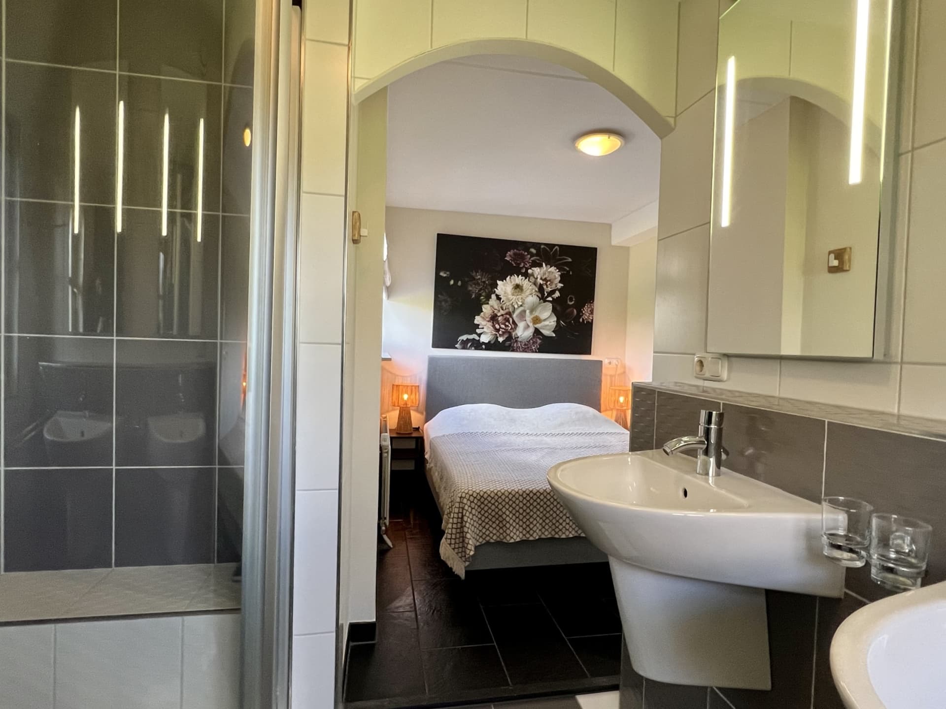 46CE2E67-DCA1-4271-B824-C7A172316A83