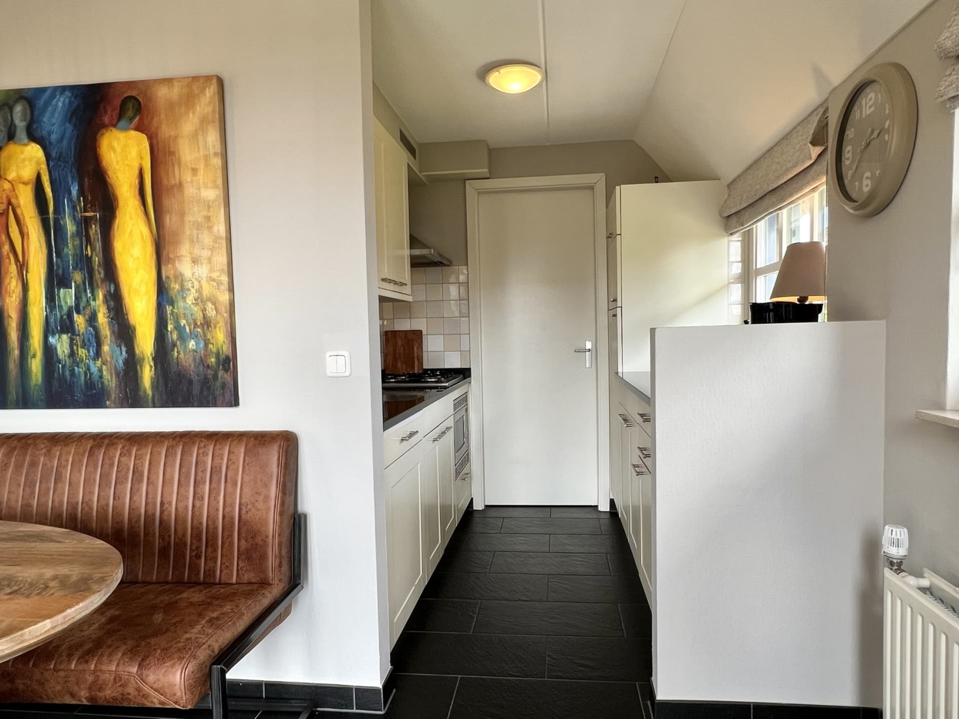 ECA39960-3F84-4E4C-BDA8-50E91352FA0E