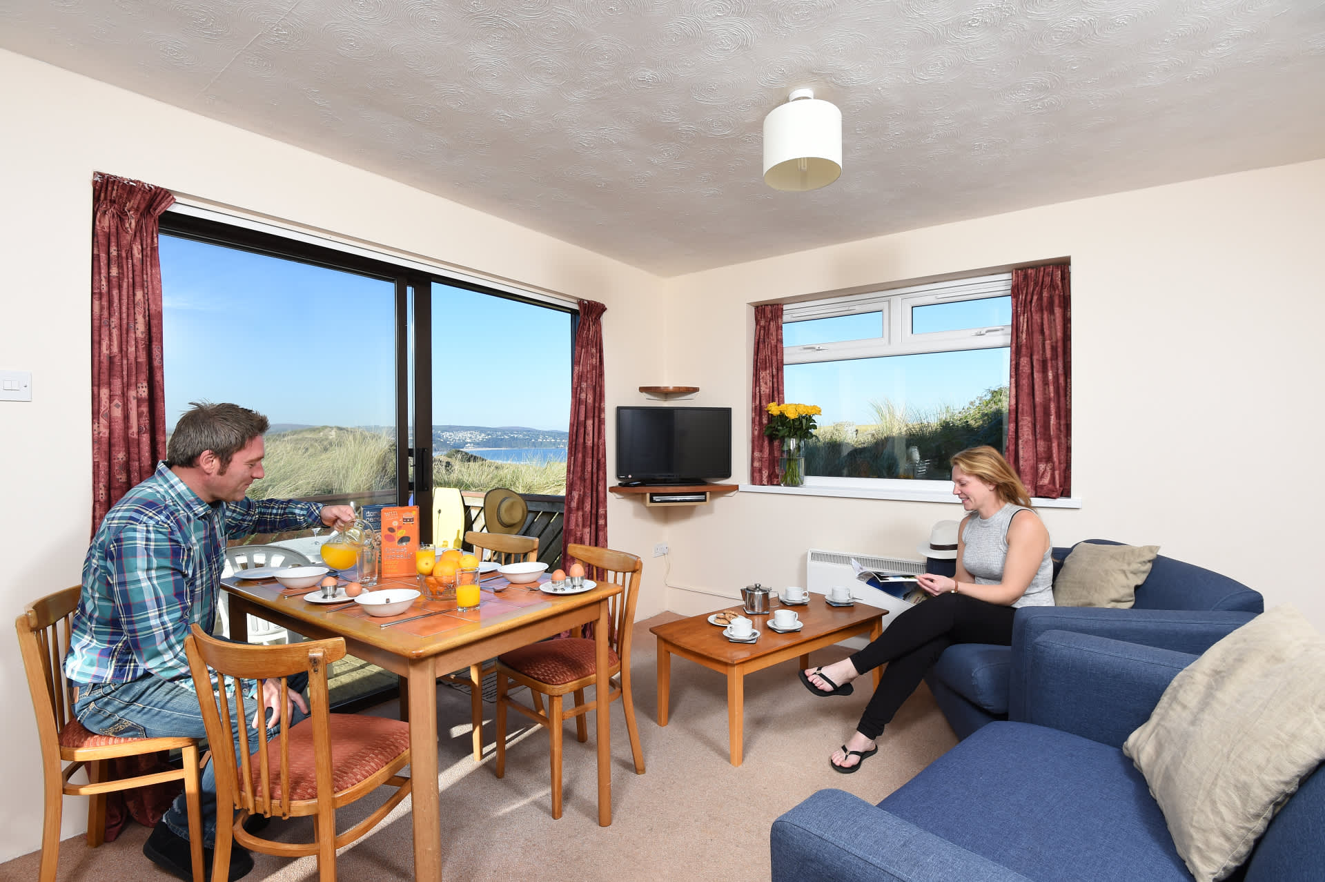 Beachside Holiday Cornwall Bungalow Living Room