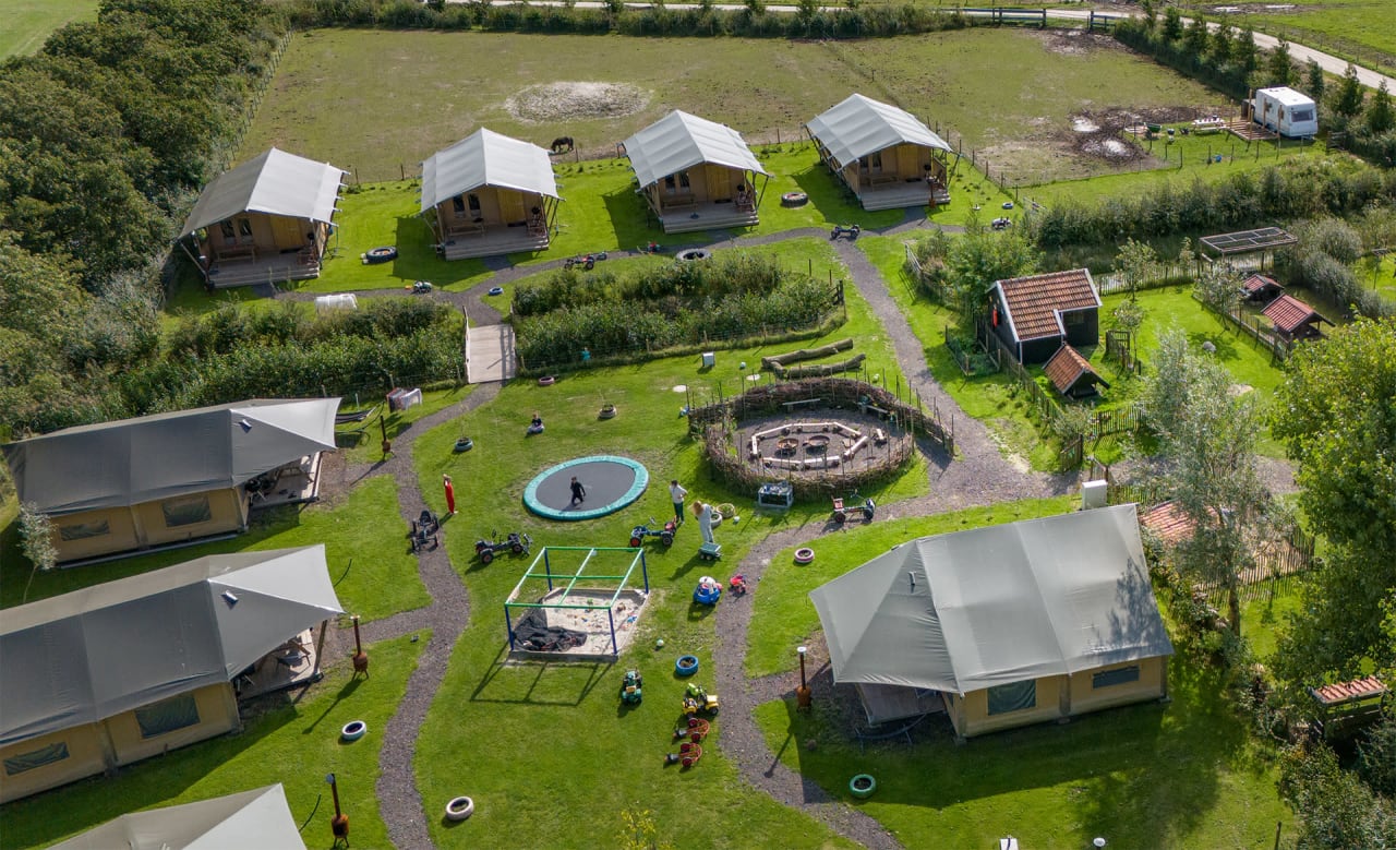 FarmCamps_De_Bonte_Fries_Friesland_Donefoto_te