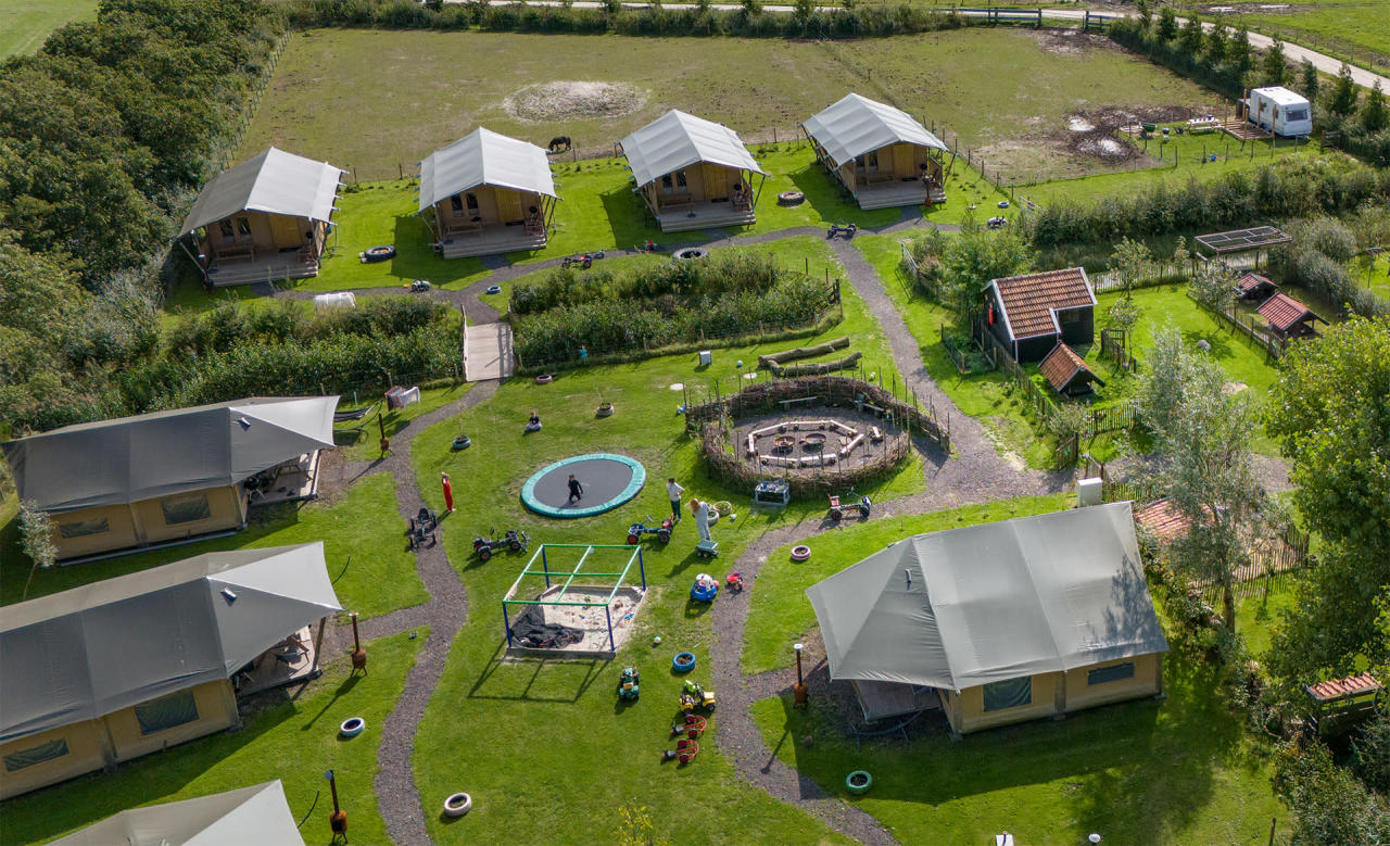 FarmCamps_De_Bonte_Fries_Friesland_Donefoto_te