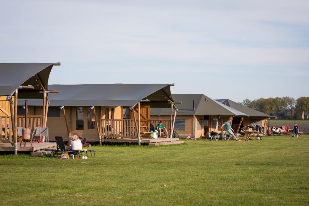 Tentenveld bij de Bosrand 