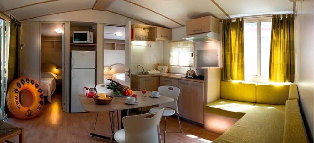 Fabulous-Excelle-Int (1)