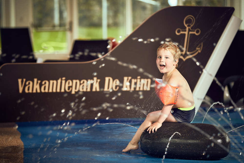 Spraypark-Kind-Zwembad-Vakantiepark-De-Krim-Texel