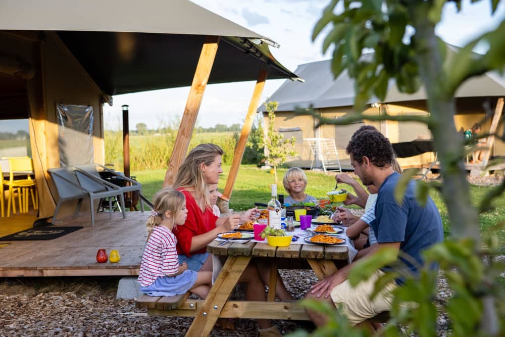 FarmCamps_Kamperhoek_Zeeland_eten_voor_de_tent