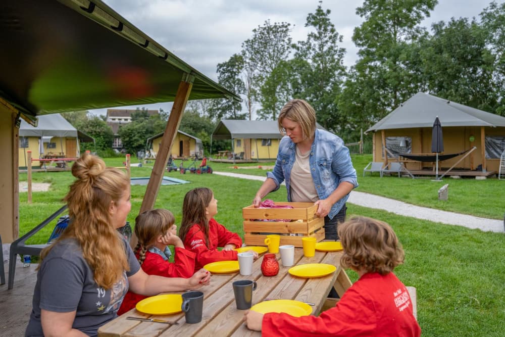 FarmCamps_de_Oostermaat_Overijssel_ontbijt_bre