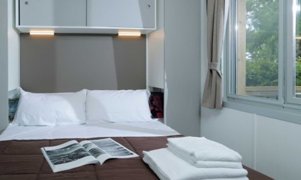 1000x600-crop-90-giotto-plus_48078596571_o