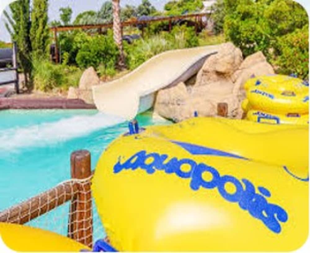 aquopolis-water-park