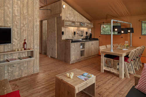 Ingerichte tent huren op Texel bij De Krim | Texel Ingerichte tent huren op Texel bij De Krim | Texel